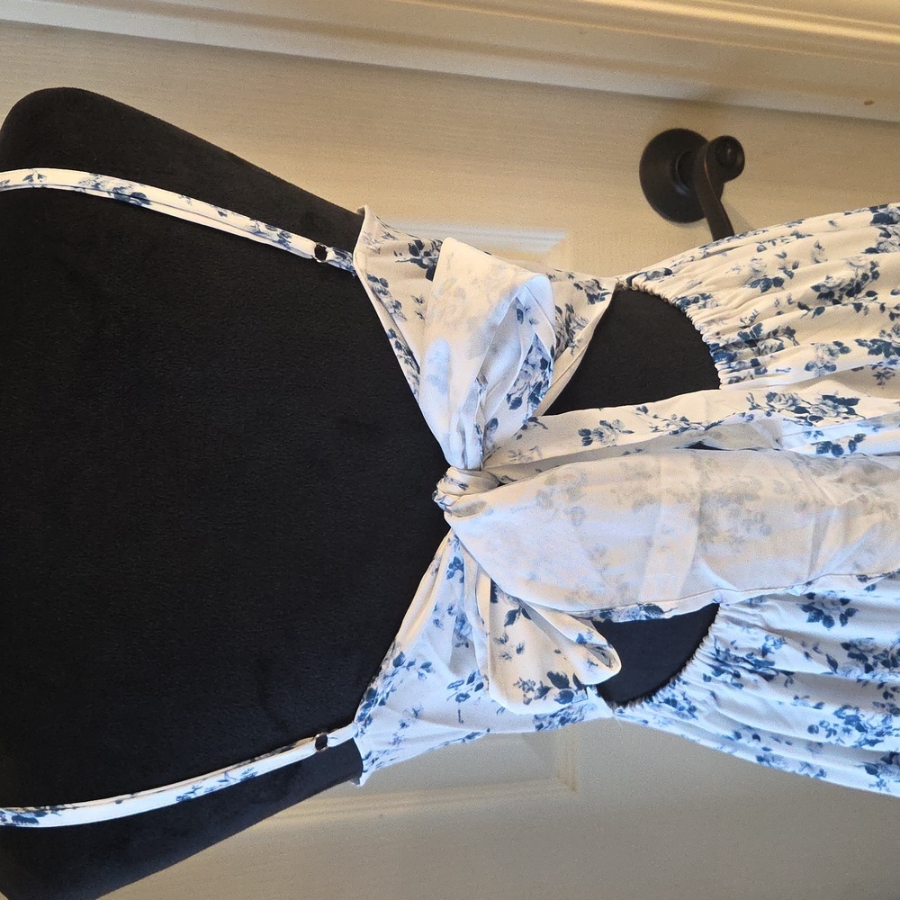 Floral Spaghetti Strap Maxi Dress With Cut Out In Back - Picture 12 of 16